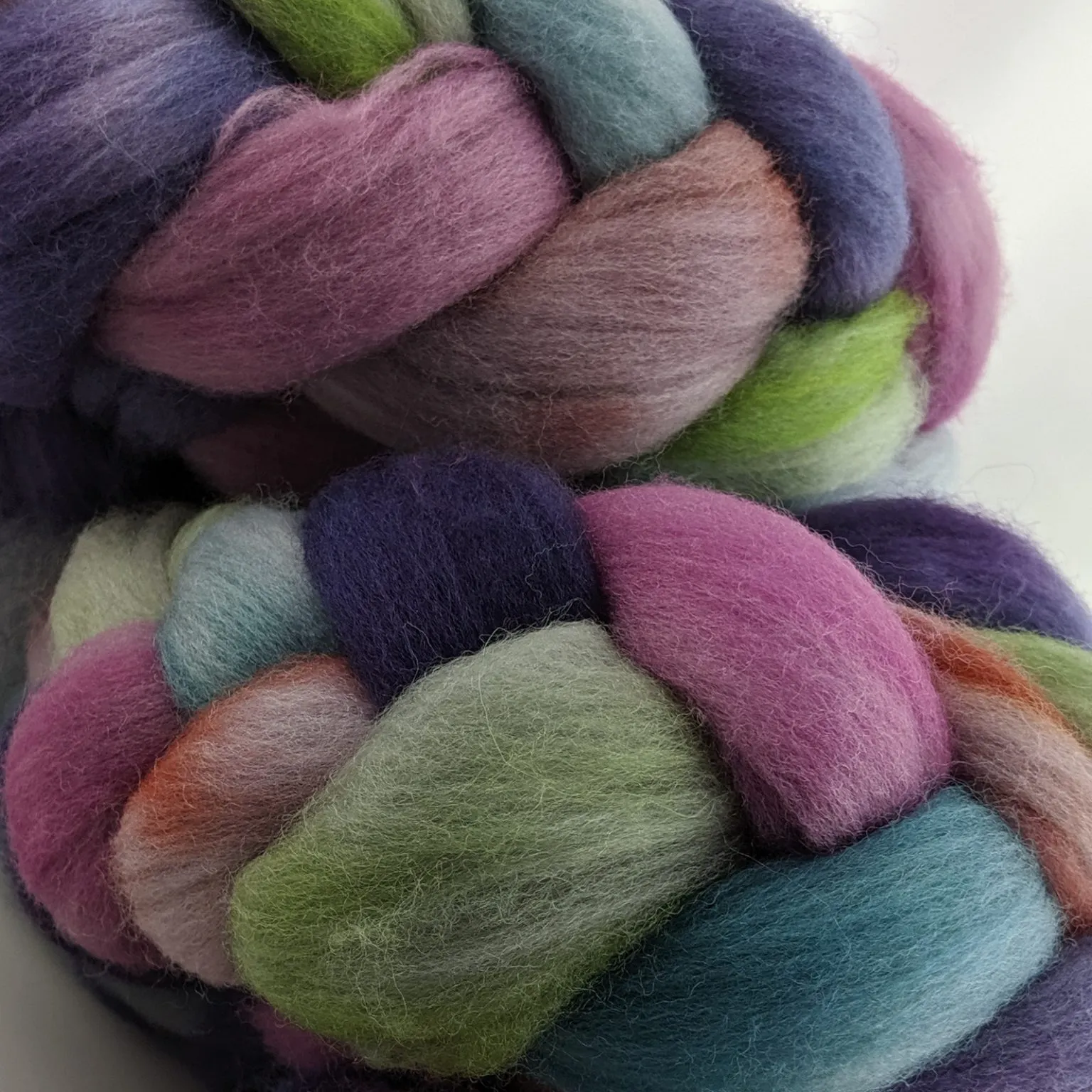 DYSTOPIAN: SPINNING FIBER (CORMO/SURI ALPACA)